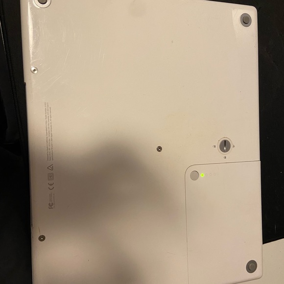 IBOOK G4 EARLY 2004 STILL FULLY WORKING - Picture 3 of 3